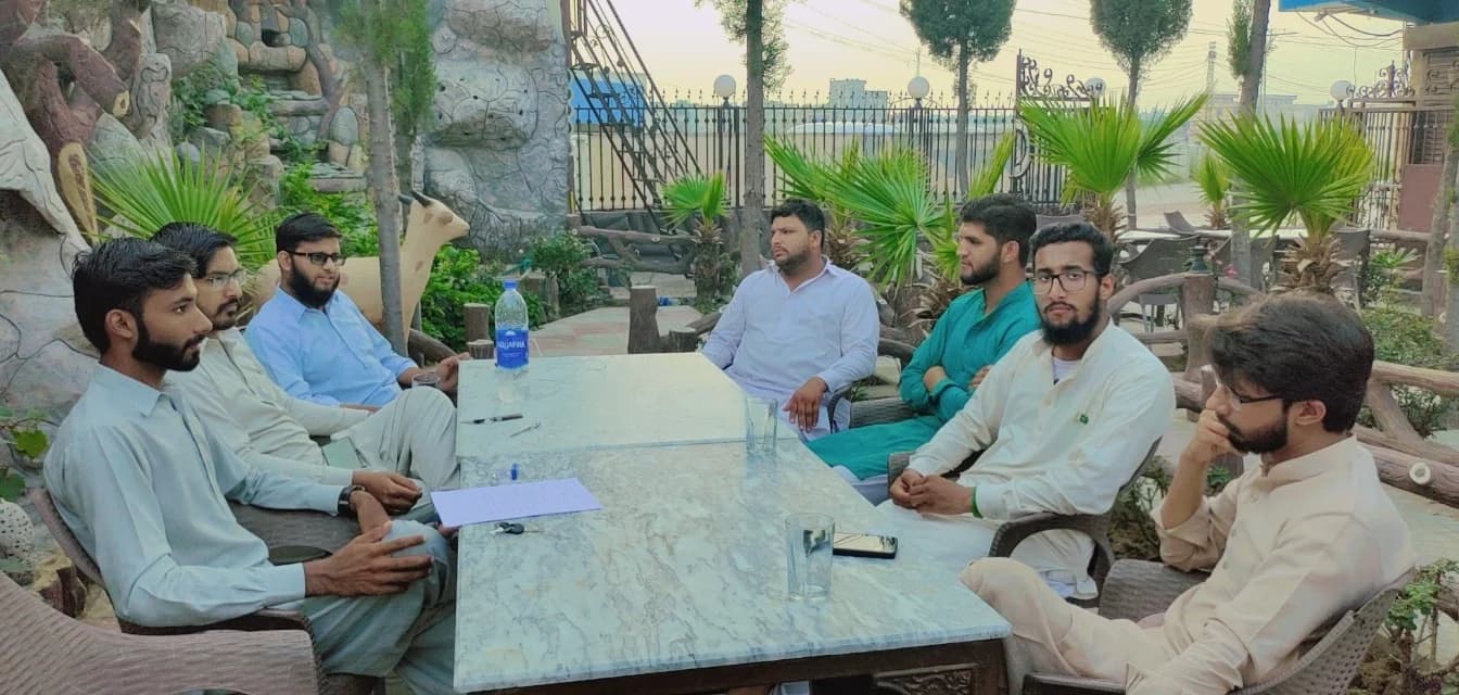 Team Meetings — Photo 4